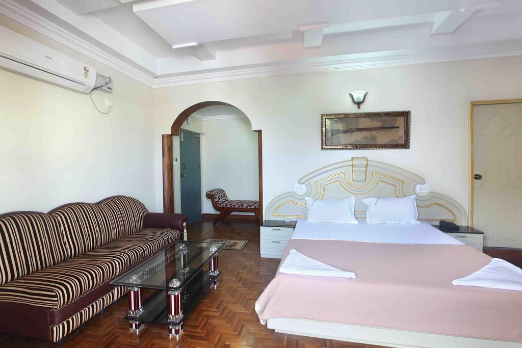 Hotel Chithra Kânyâkumârî Extérieur photo