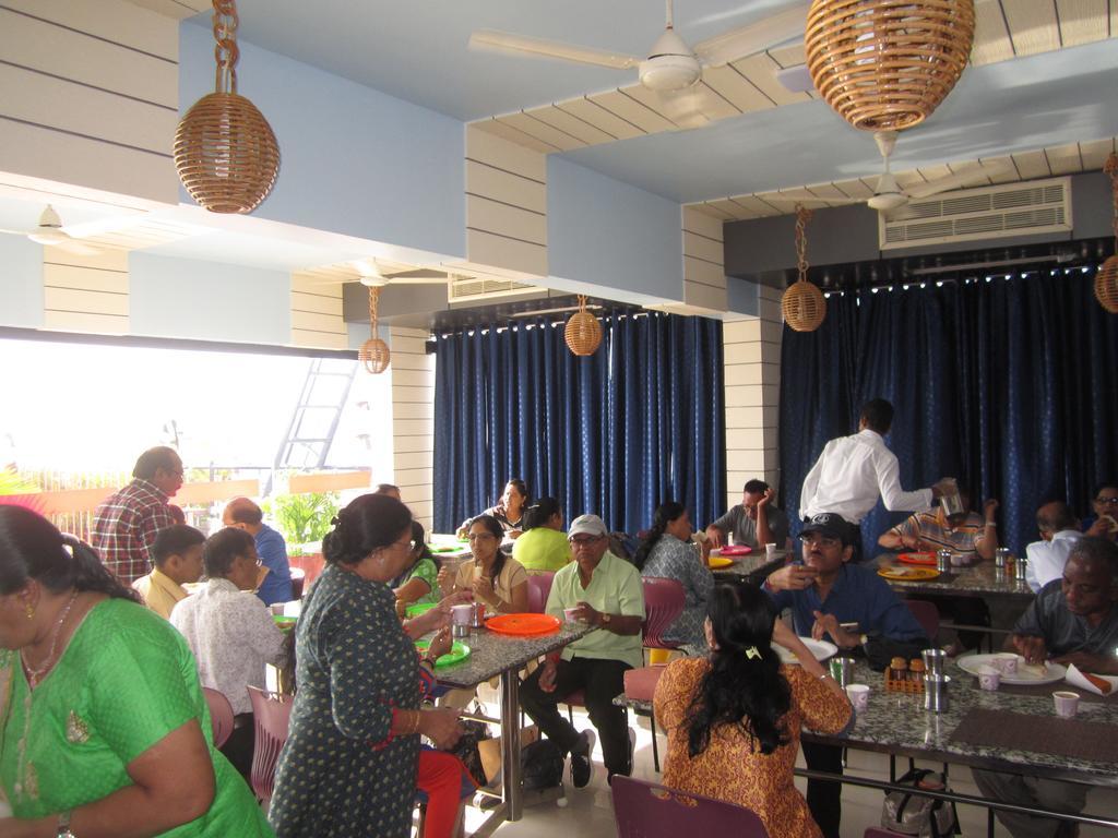 Hotel Chithra Kânyâkumârî Extérieur photo
