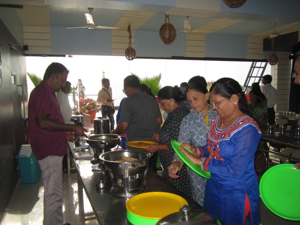 Hotel Chithra Kânyâkumârî Extérieur photo