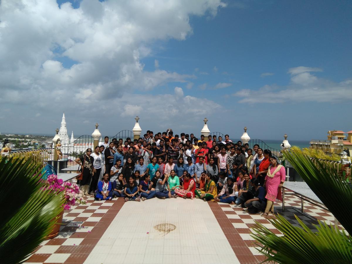 Hotel Chithra Kânyâkumârî Extérieur photo